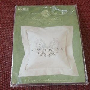 Antique Wedding Pillow Sham 16 x 16 Plaid Bucilla Anna Griffin Stitchery Kit NEW